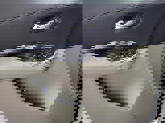 Used 2023 Cadillac XT4 Luxury FWD image 16