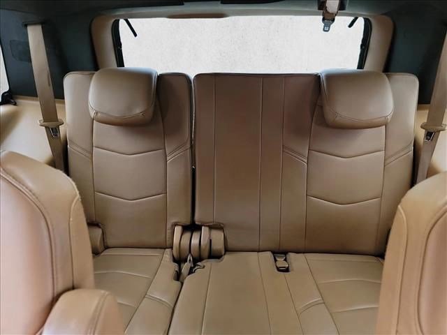 Used 2017 Cadillac Escalade Platinum image 14