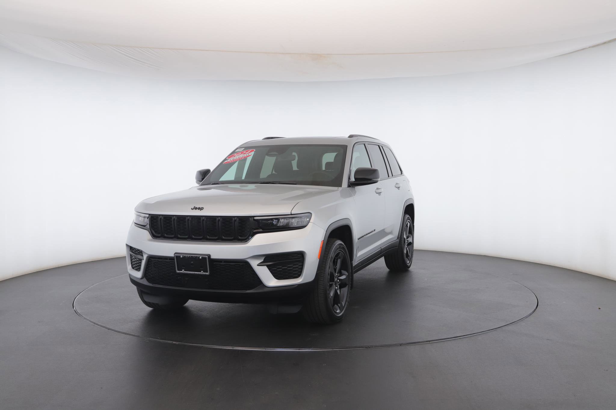 Used 2024 Jeep Grand Cherokee Altitude image 35