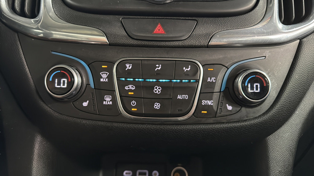Used 2019 Chevrolet Equinox LT w/ Driver Convenience Package FWD image 30