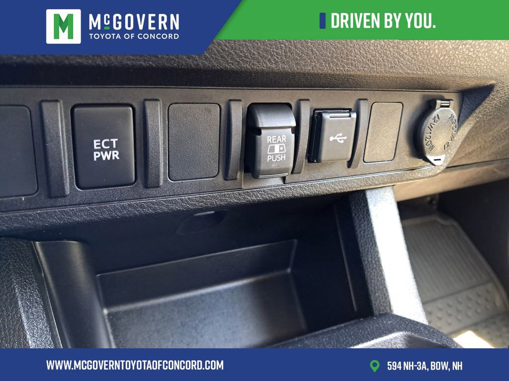 Used 2023 Toyota Tacoma SR5 AWD/4WD image 31