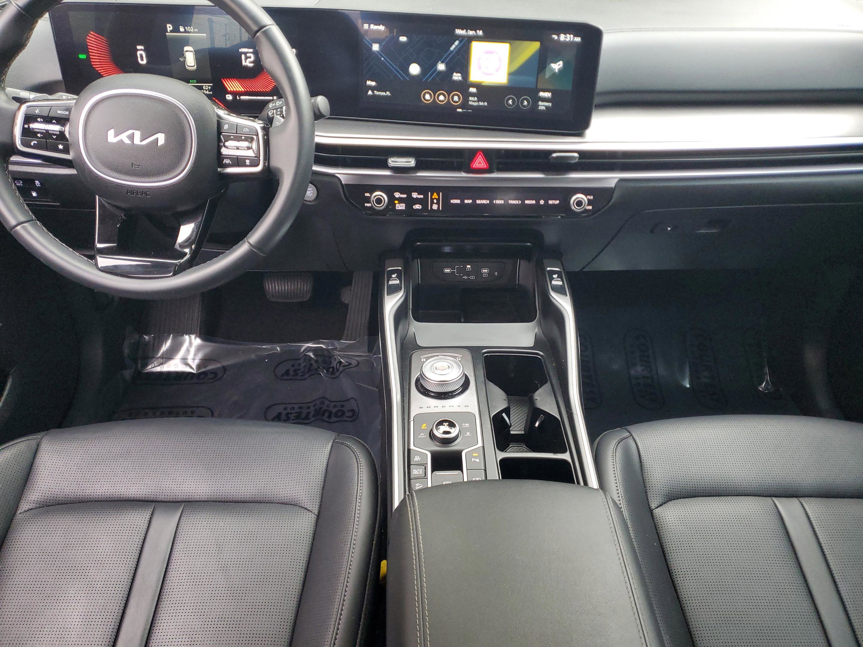 Certified 2025 Kia Sorento EX w/ EX Panoramic Sunroof Package image 10