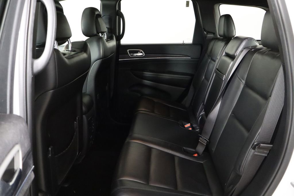 Used 2020 Jeep Grand Cherokee Limited AWD/4WD image 16