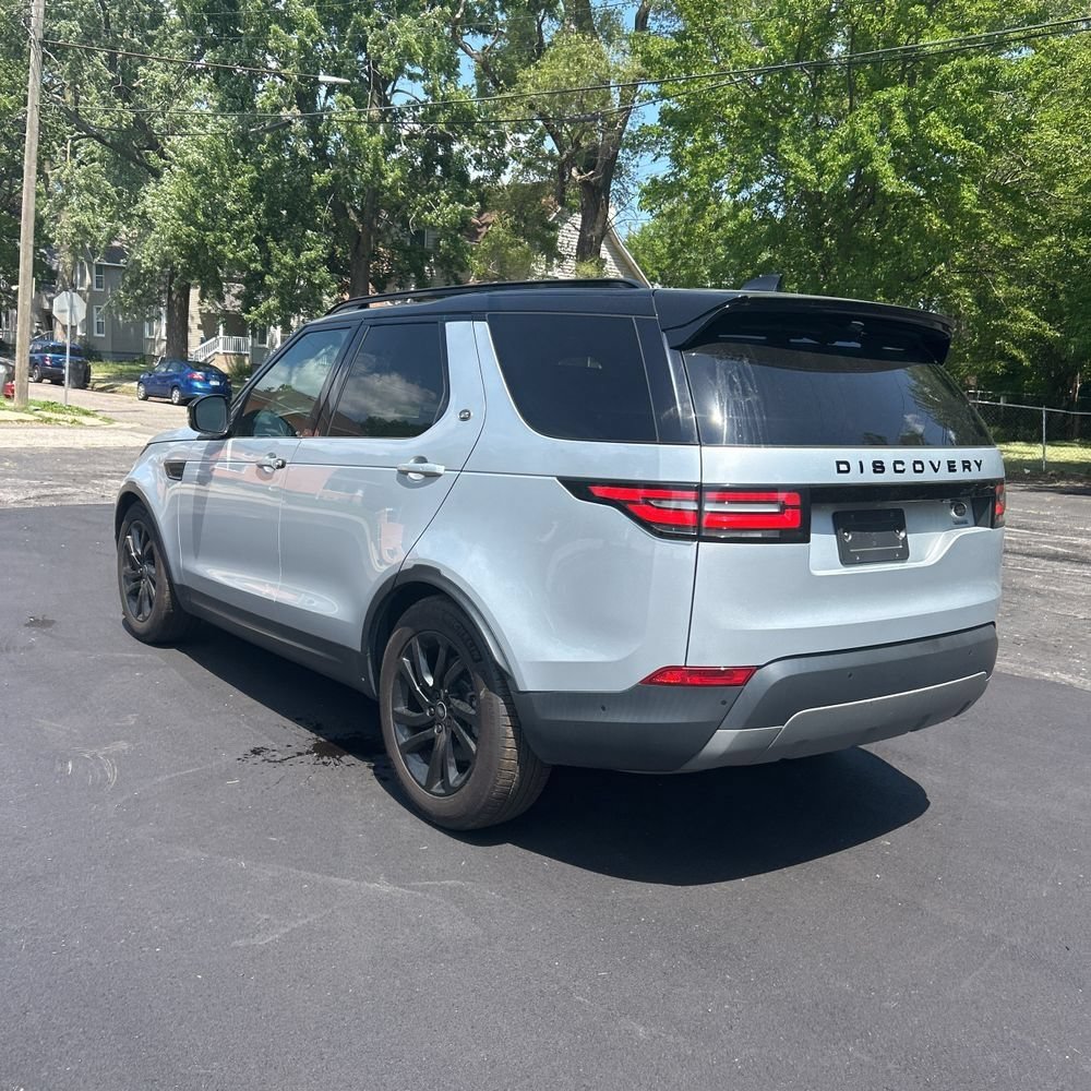 Used 2020 Land Rover Discovery HSE AWD/4WD image 4