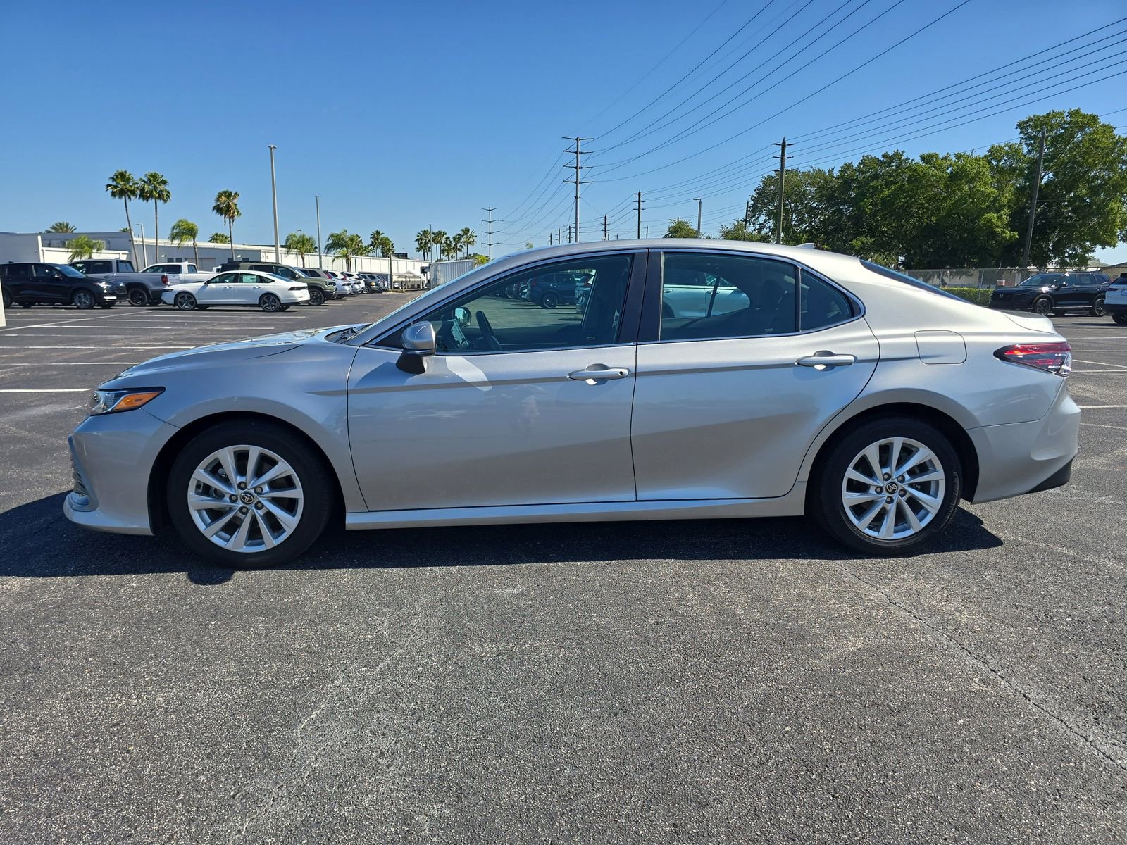 Used 2023 Toyota Camry LE w/ Cold Weather Package AWD/4WD image 6