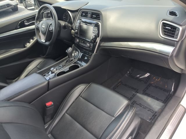 Used 2023 Nissan Maxima SV w/ Floor Mat Group FWD image 13
