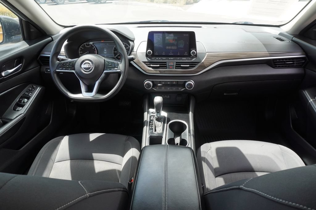 Certified 2024 Nissan Altima 2.5 SV FWD image 11