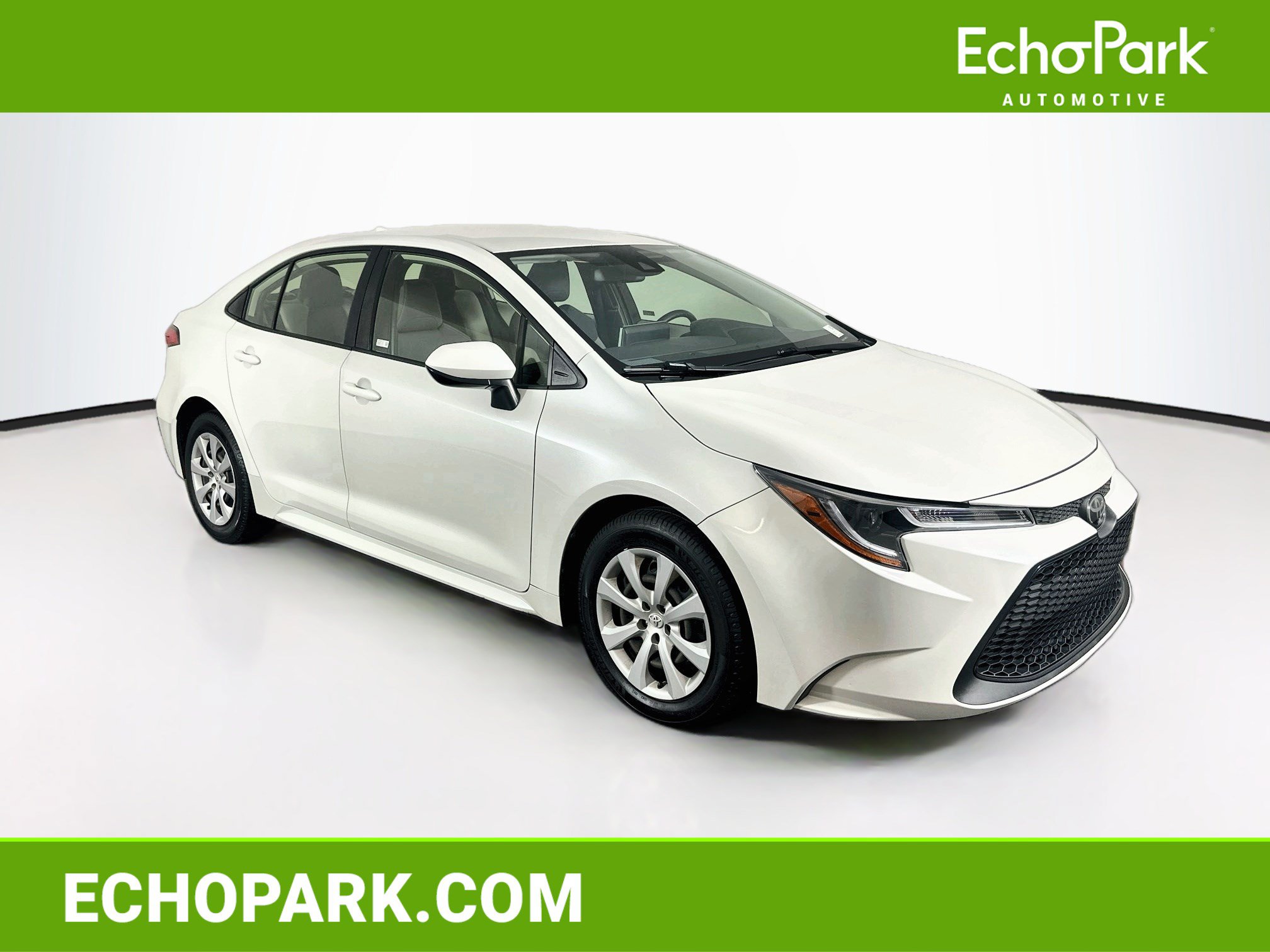 Used 2021 Toyota Corolla LE FWD image 1