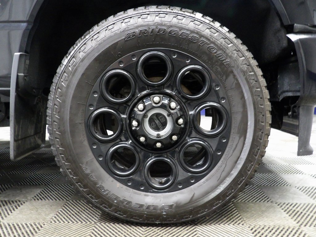 Used 2024 Ford F250 Lariat w/ Black Appearance Package image 8