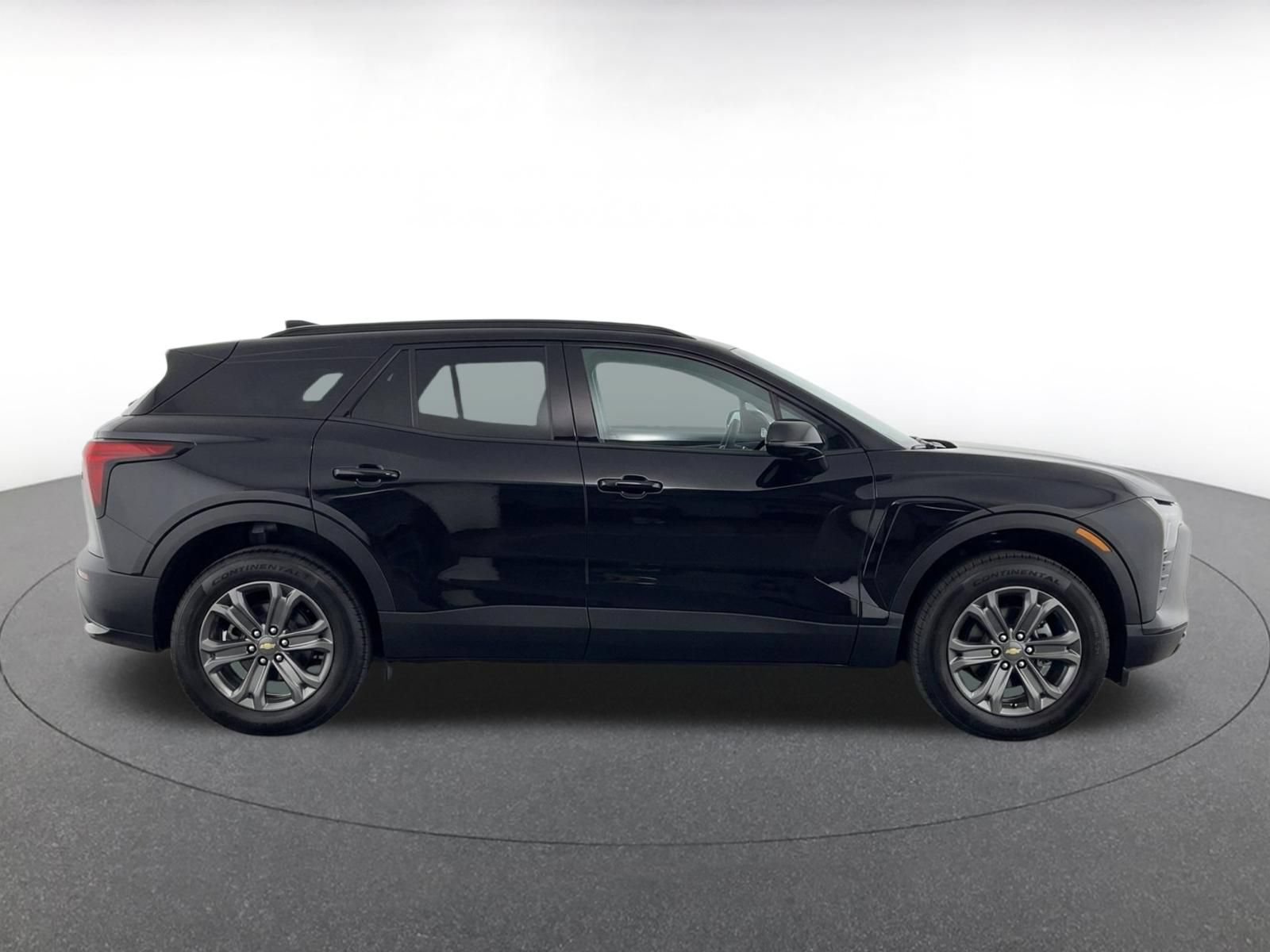 Used 2025 Chevrolet Blazer LT FWD image 10