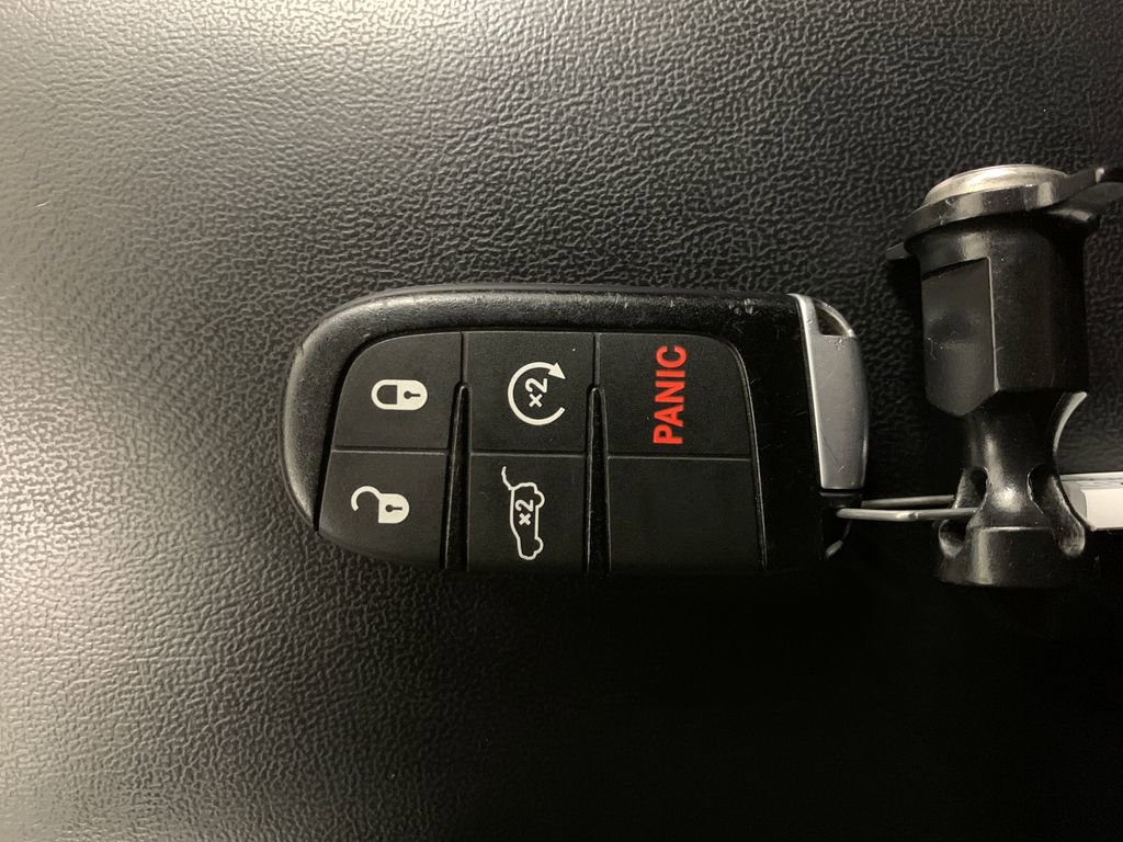 Used 2024 Dodge Durango GT w/ Blacktop Package image 16