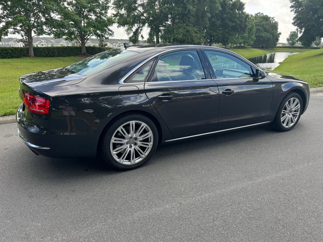 Used 2011 Audi A8 4.2 AWD/4WD image 36