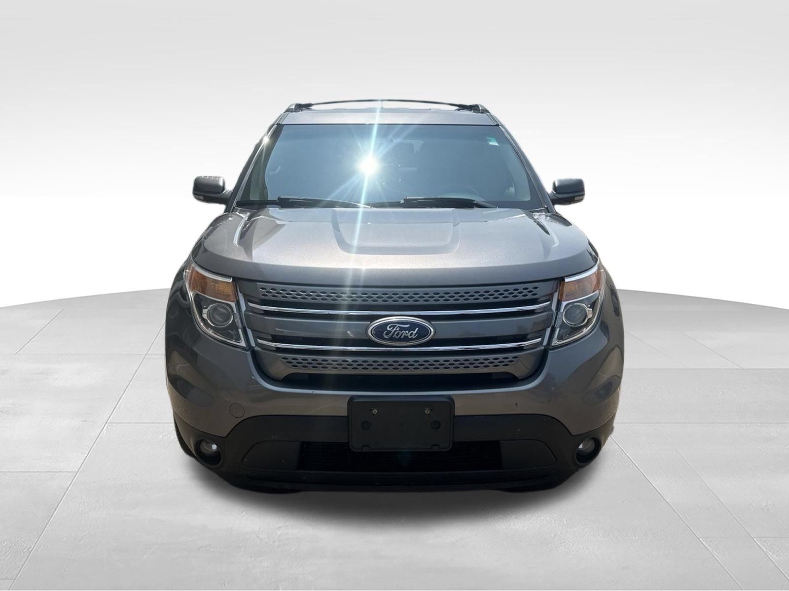 Used 2011 Ford Explorer Limited w/ Class III Trailer Tow Pkg AWD/4WD image 2