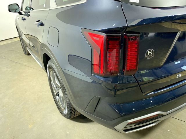 Certified 2021 Kia Sorento EX image 32