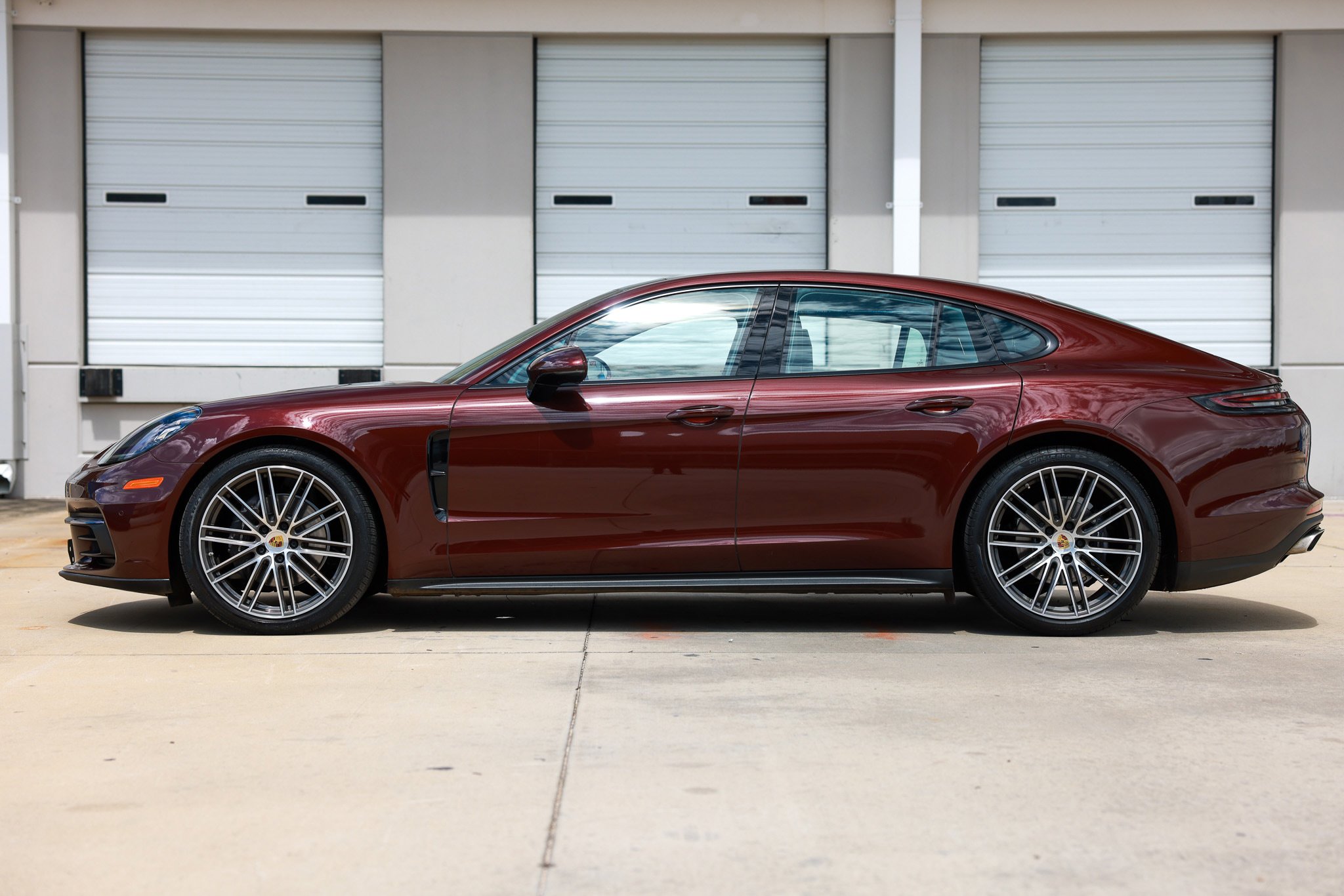 Used 2019 Porsche Panamera RWD image 4