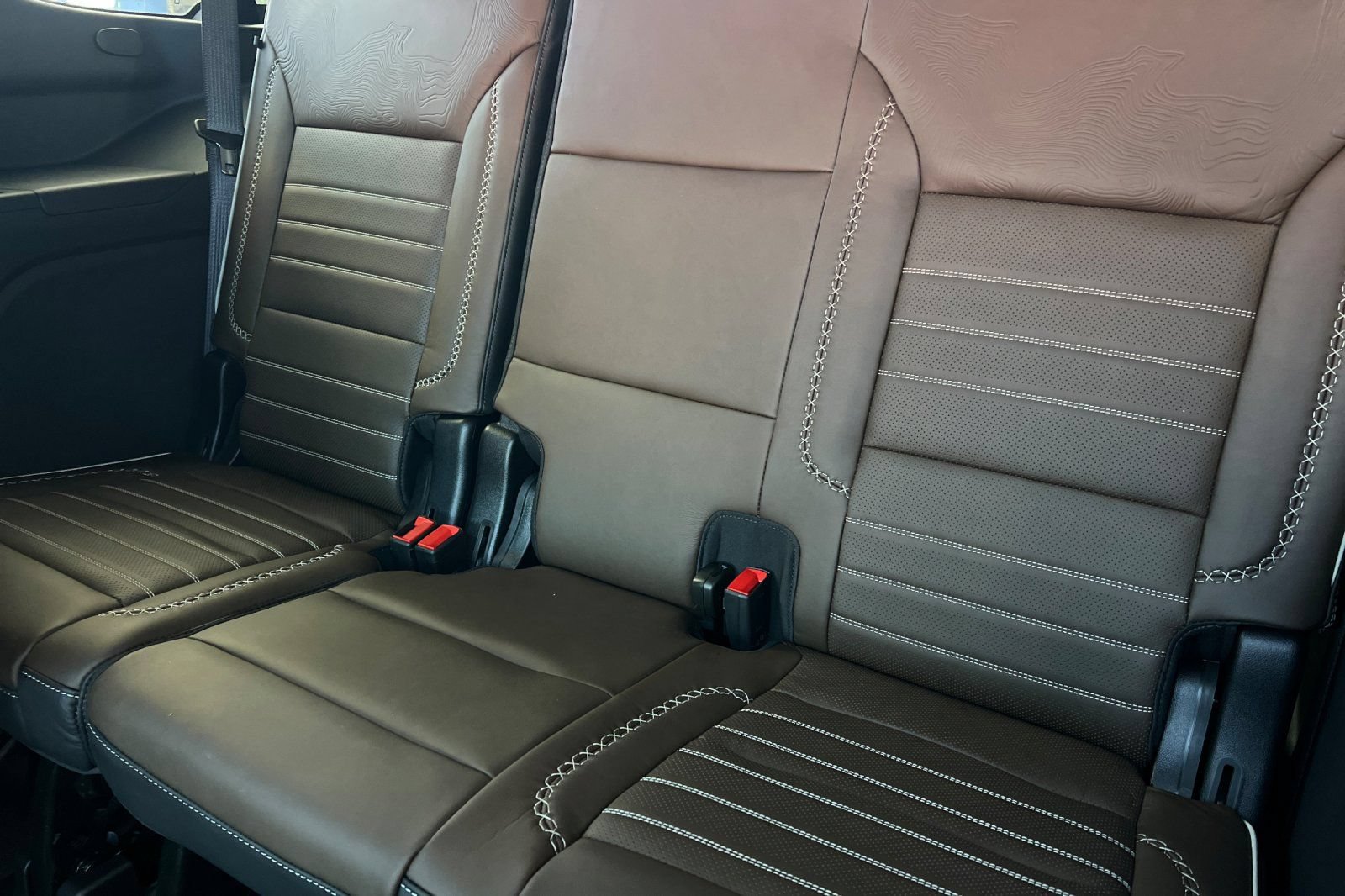 New 2026 GMC Yukon Denali Ultimate AWD/4WD image 14