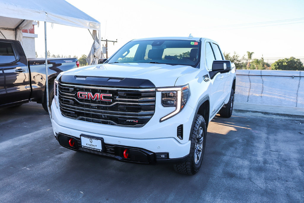Used 2025 GMC Sierra 1500 AT4 AWD/4WD image 4