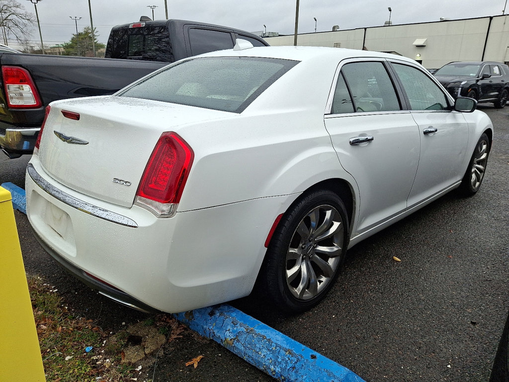 Used 2018 Chrysler 300 Limited image 4