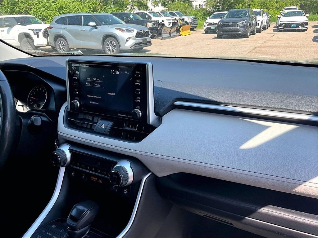 Certified 2020 Toyota RAV4 XLE w/ Convenience Package AWD/4WD image 13