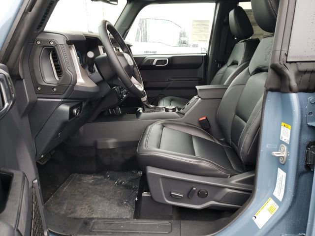 New 2025 Ford Bronco Outer Banks w/ Black Appearance Package image 15