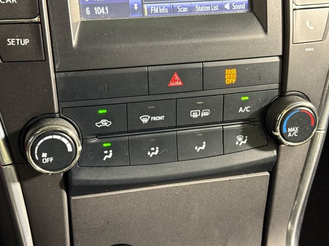 Used 2016 Toyota Camry SE FWD image 32