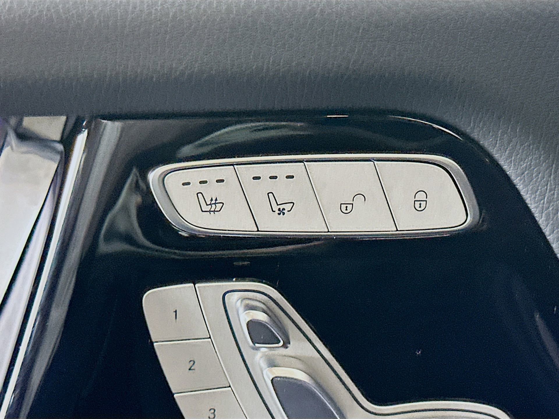 Certified 2025 Mercedes-Benz G 63 AMG 4MATIC image 22
