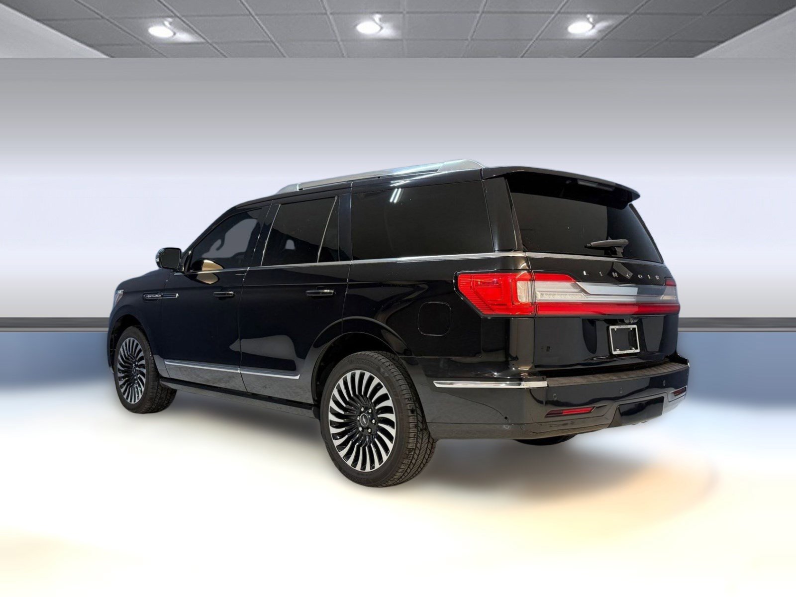 Used 2021 Lincoln Navigator Black Label AWD/4WD image 3