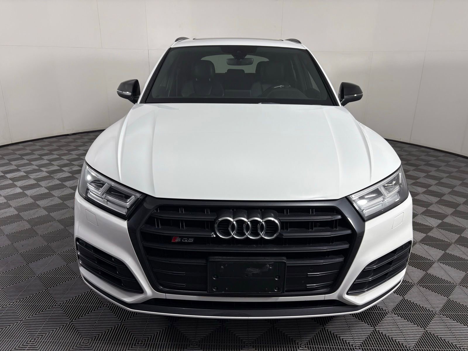 Used 2019 Audi SQ5 Premium Plus w/ Premium Plus Package AWD/4WD image 3