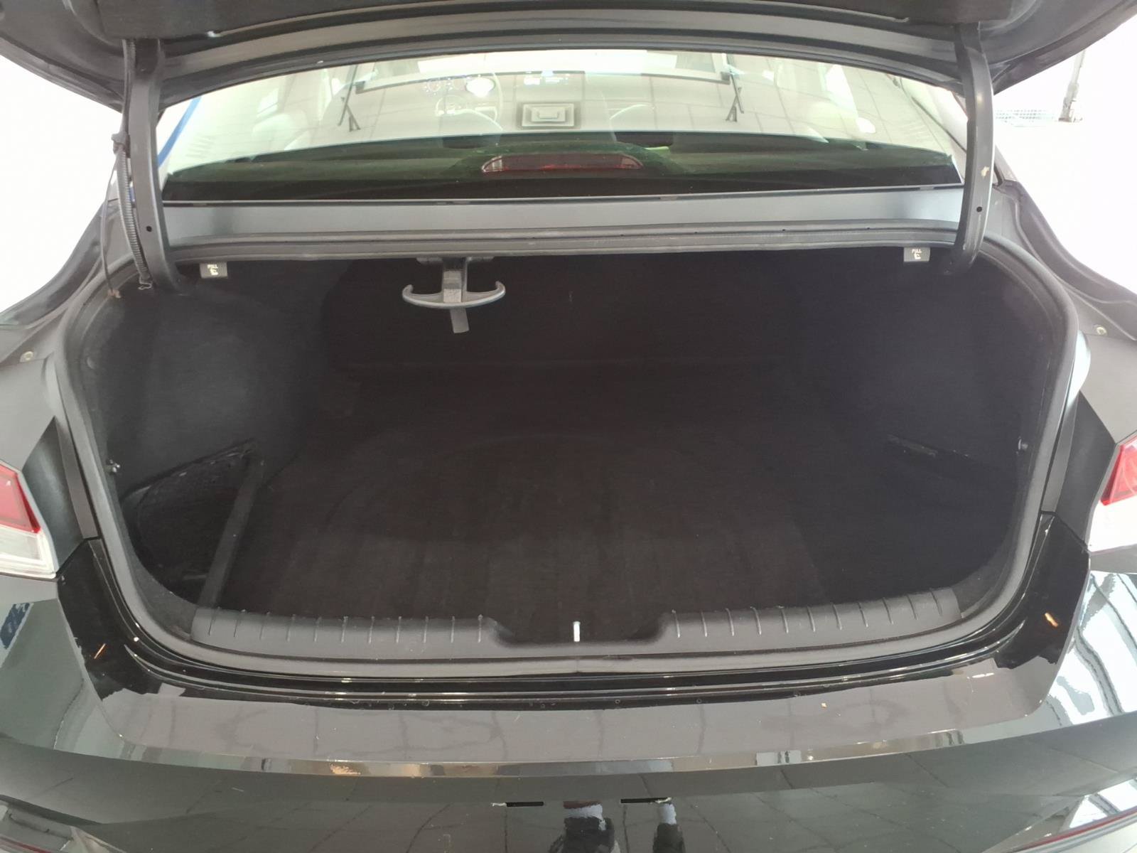 Certified 2023 Hyundai Elantra SEL w/ Preferred Accessory Package FWD image 16