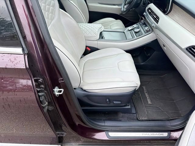 Used 2021 Hyundai Palisade Limited w/ Winter Package AWD/4WD image 7
