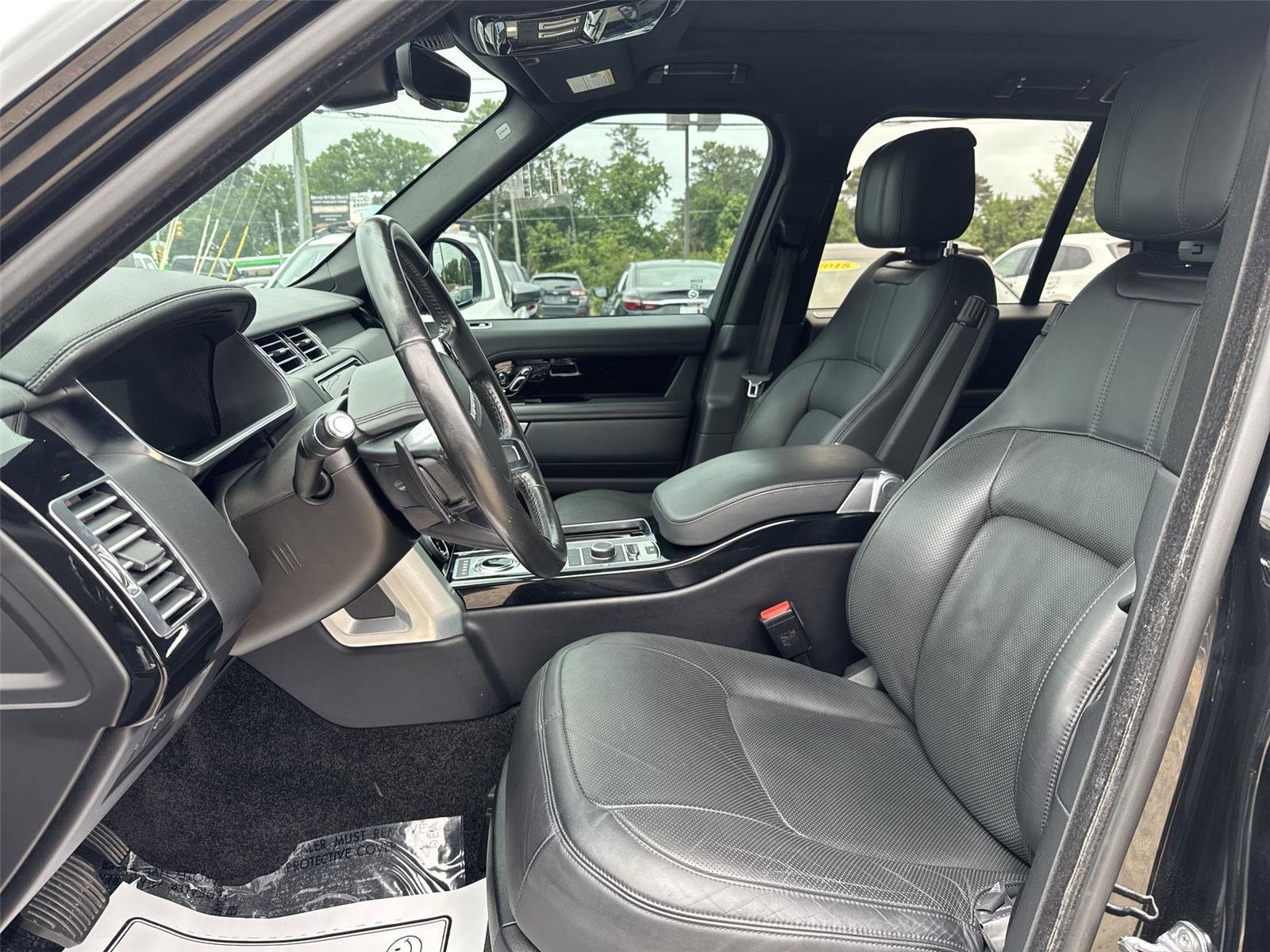 Used 2019 Land Rover Range Rover Supercharged AWD/4WD image 11
