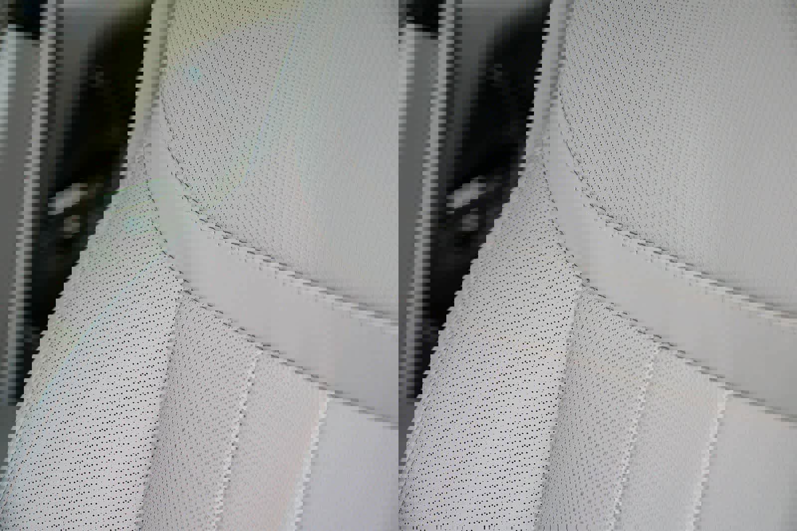 New 2026 Land Rover Range Rover Long Wheelbase SE image 28