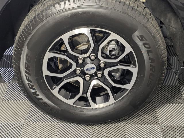 Used 2024 Ford Expedition Max XLT image 8