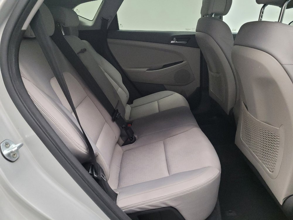 Used 2017 Hyundai Tucson SE image 19