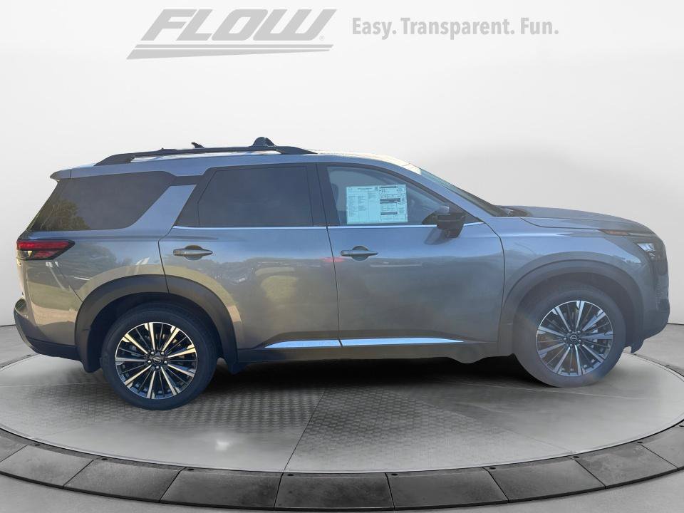 New 2026 Nissan Pathfinder Platinum FWD image 4