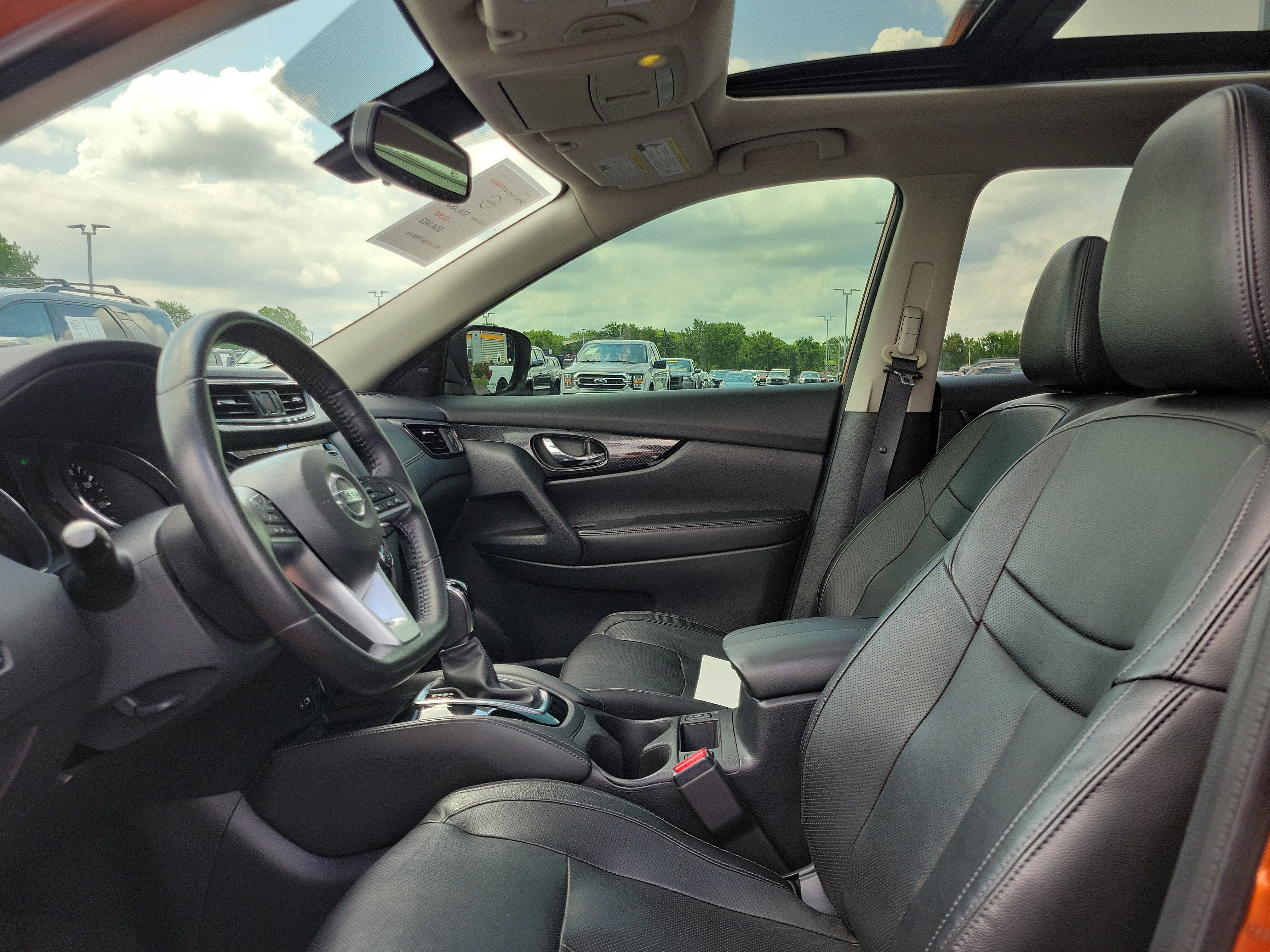 Used 2018 Nissan Rogue SL w/ Premium Package AWD/4WD image 15