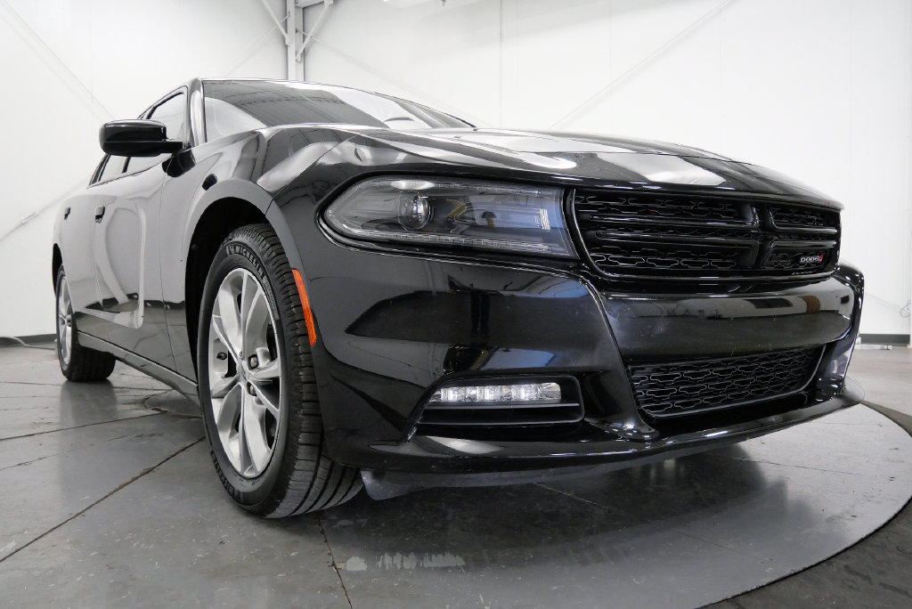 Used 2022 Dodge Charger SXT AWD/4WD image 35