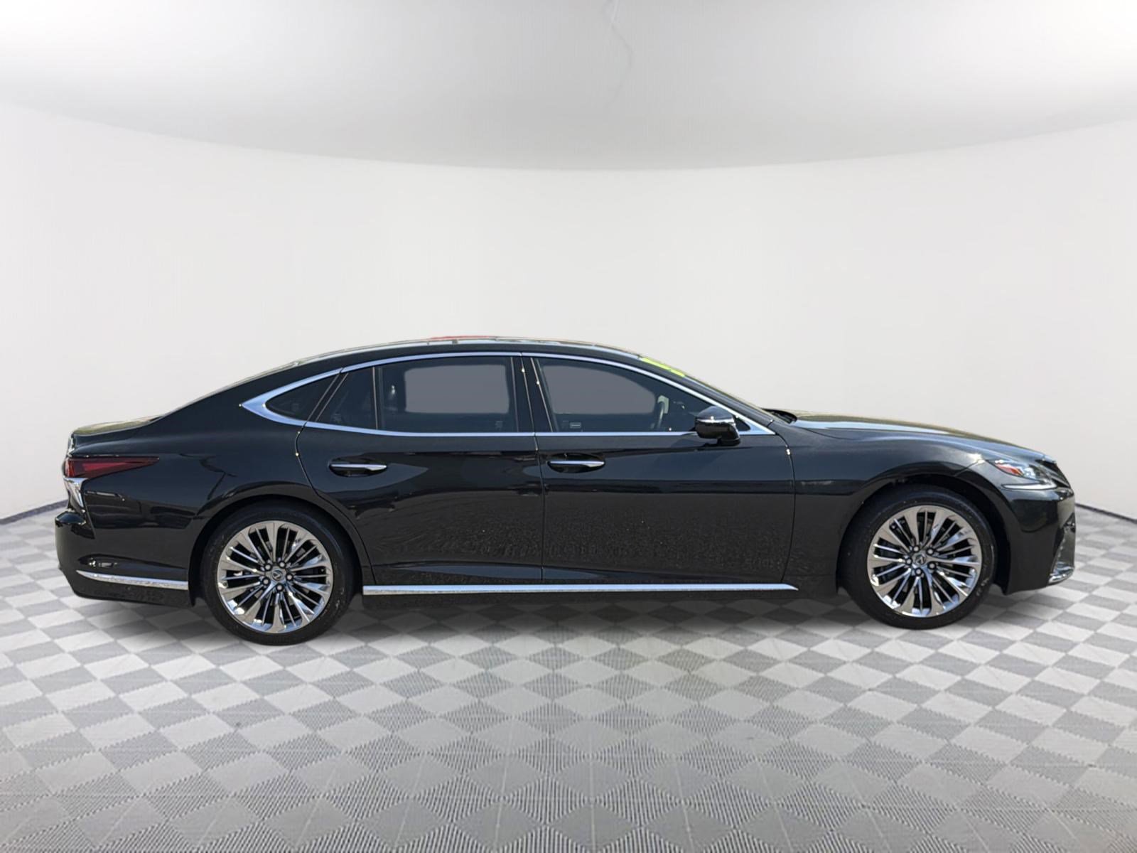 Used 2019 Lexus LS 500 w/ Interior Upgrade Package image 18