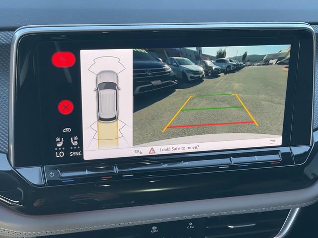 Used 2025 Volkswagen Atlas Cross Sport SEL R-Line image 14