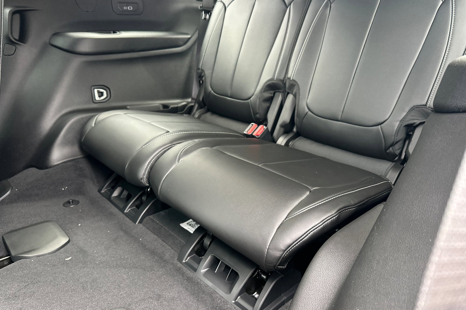 New 2025 Jeep Grand Cherokee L Limited w/ Black Appearance Package image 14