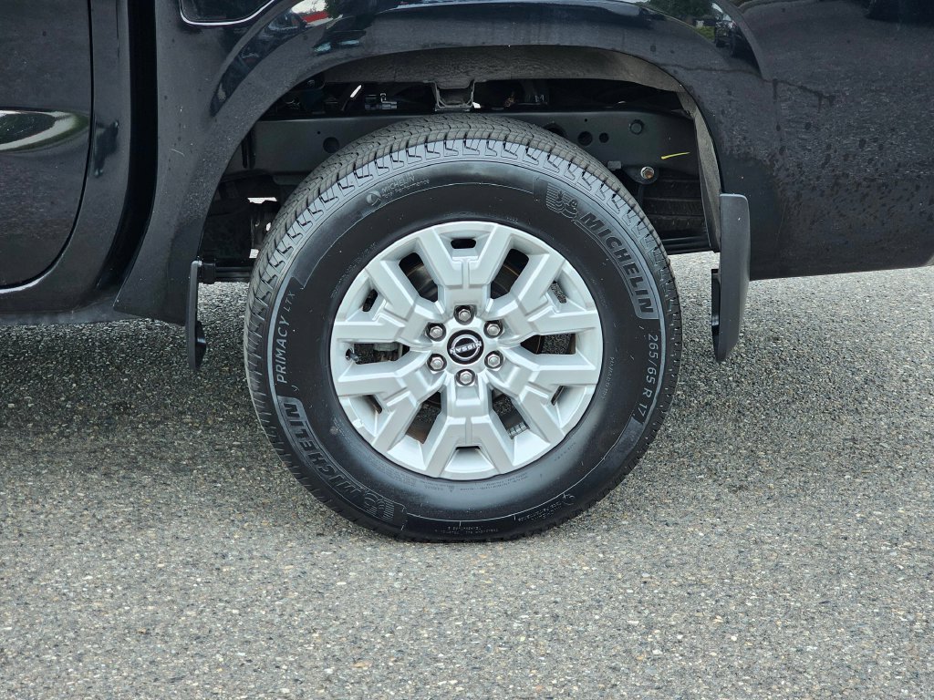 Used 2024 Nissan Frontier SV w/ SV Convenience Package AWD/4WD image 9