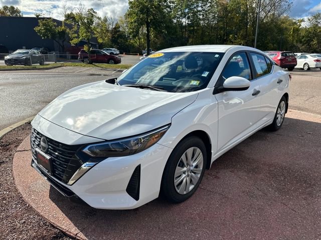 Used 2025 Nissan Sentra S image 1