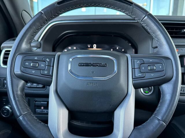 Used 2023 GMC Yukon XL Denali w/ Denali Reserve Package AWD/4WD image 32