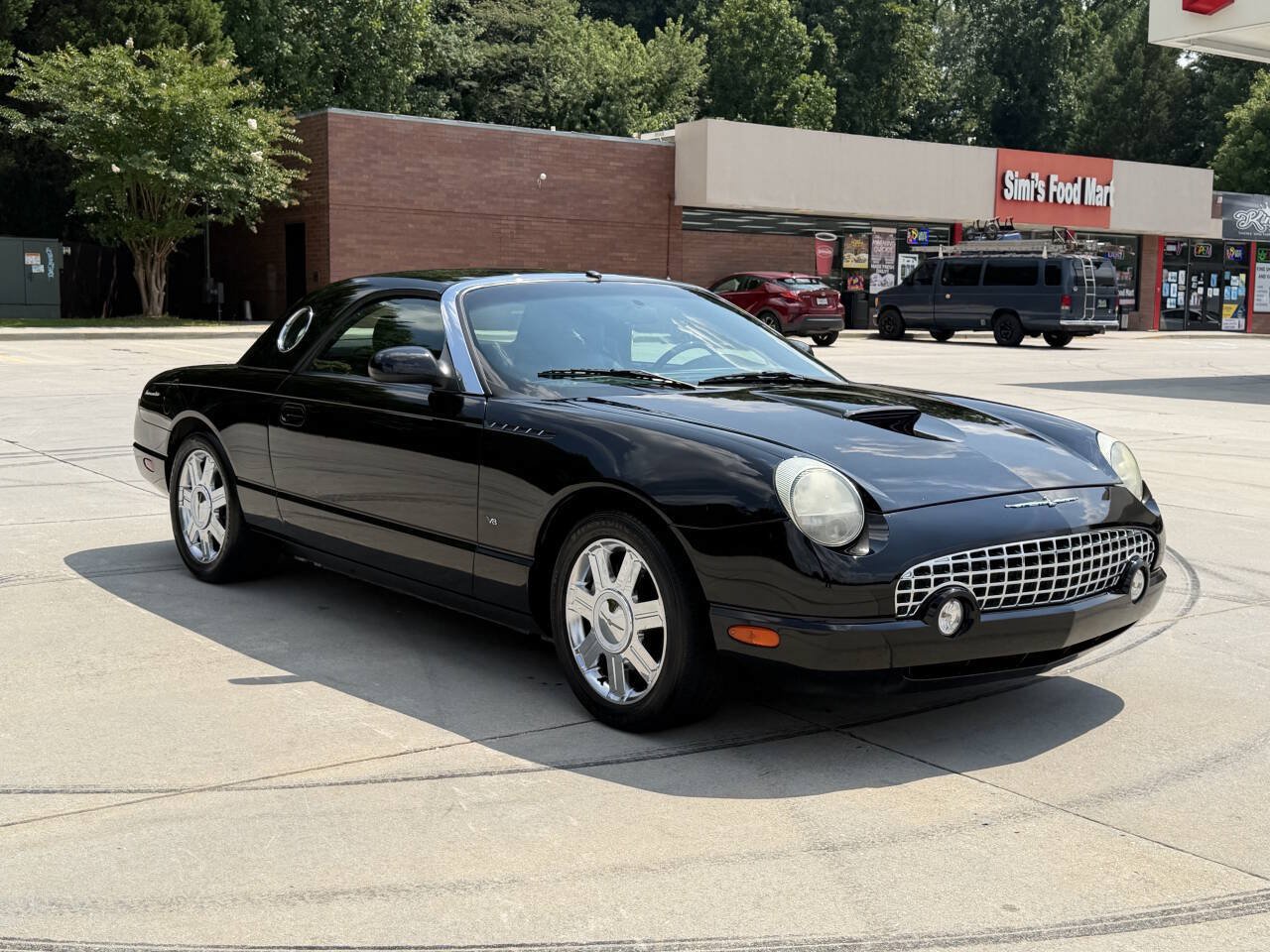 Used 2004 Ford Thunderbird RWD image 3