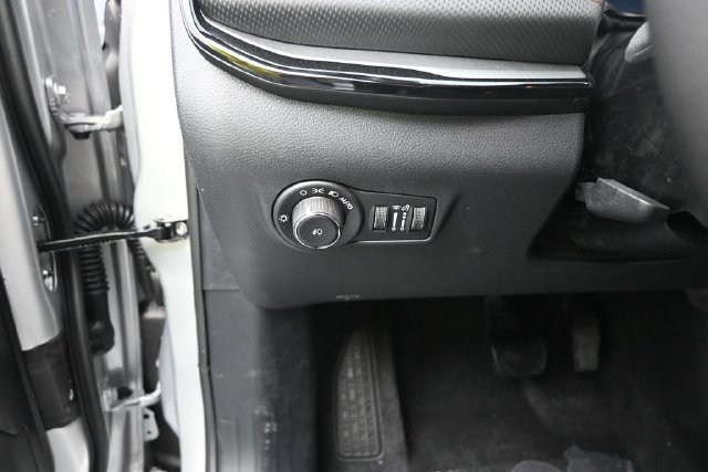 New 2026 Jeep Compass Trailhawk w/ Sun, Sound & Navigation Group AWD/4WD image 14