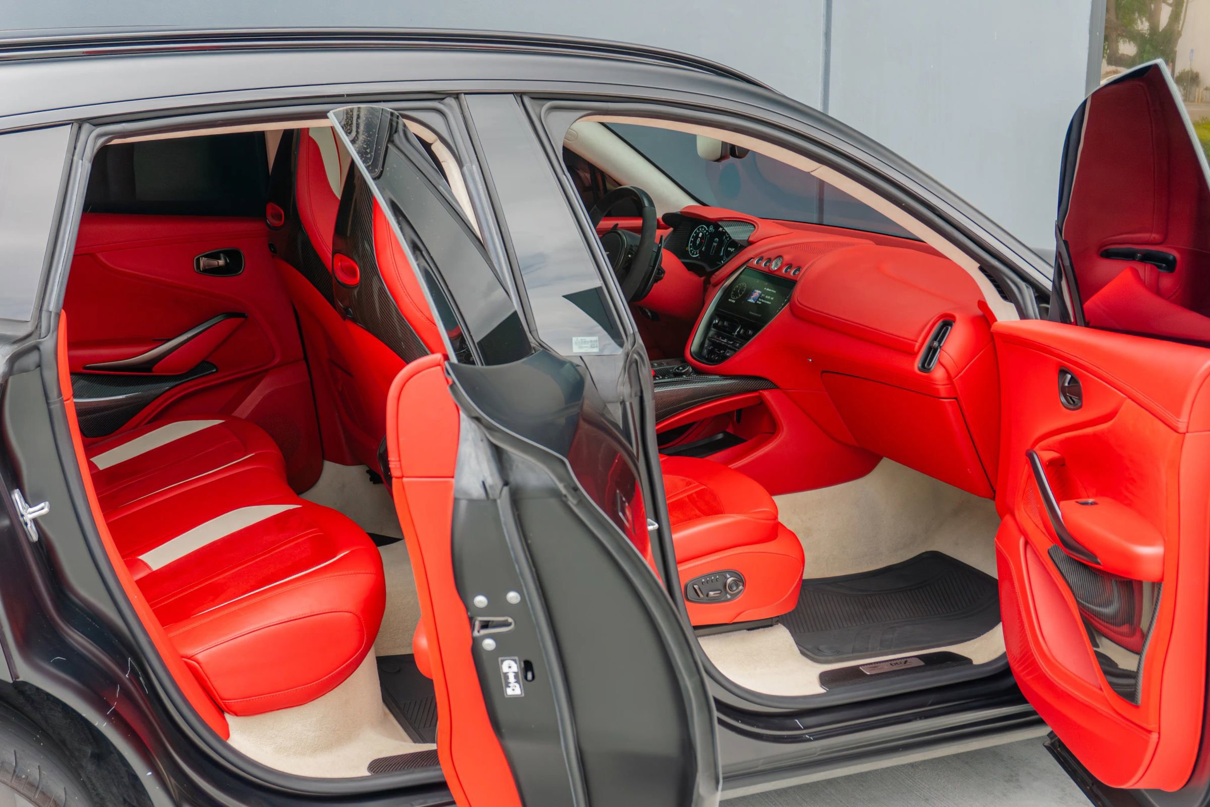 Used 2023 Aston Martin DBX 707 AWD/4WD image 57