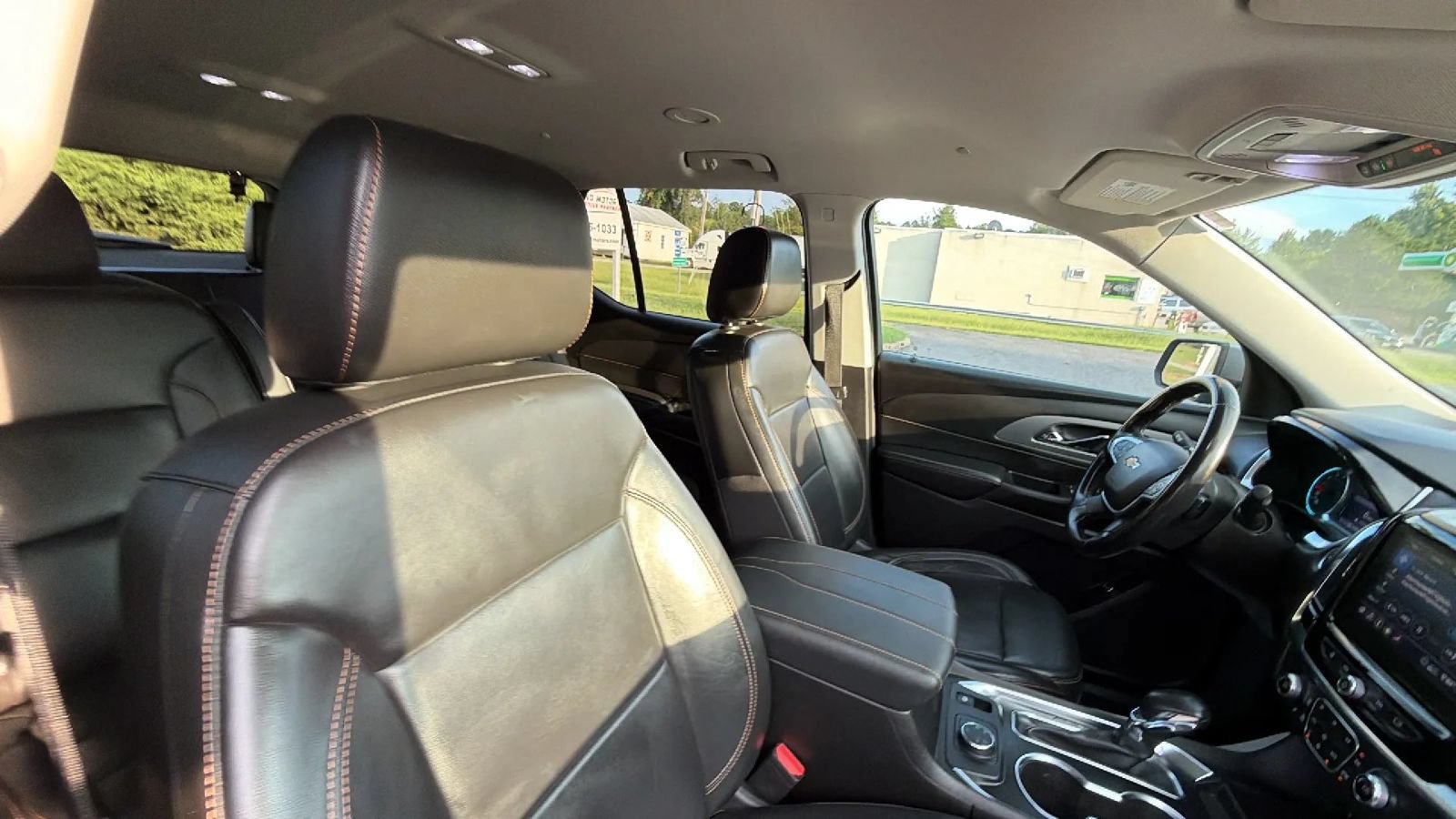 Used 2021 Chevrolet Traverse LT AWD/4WD image 59