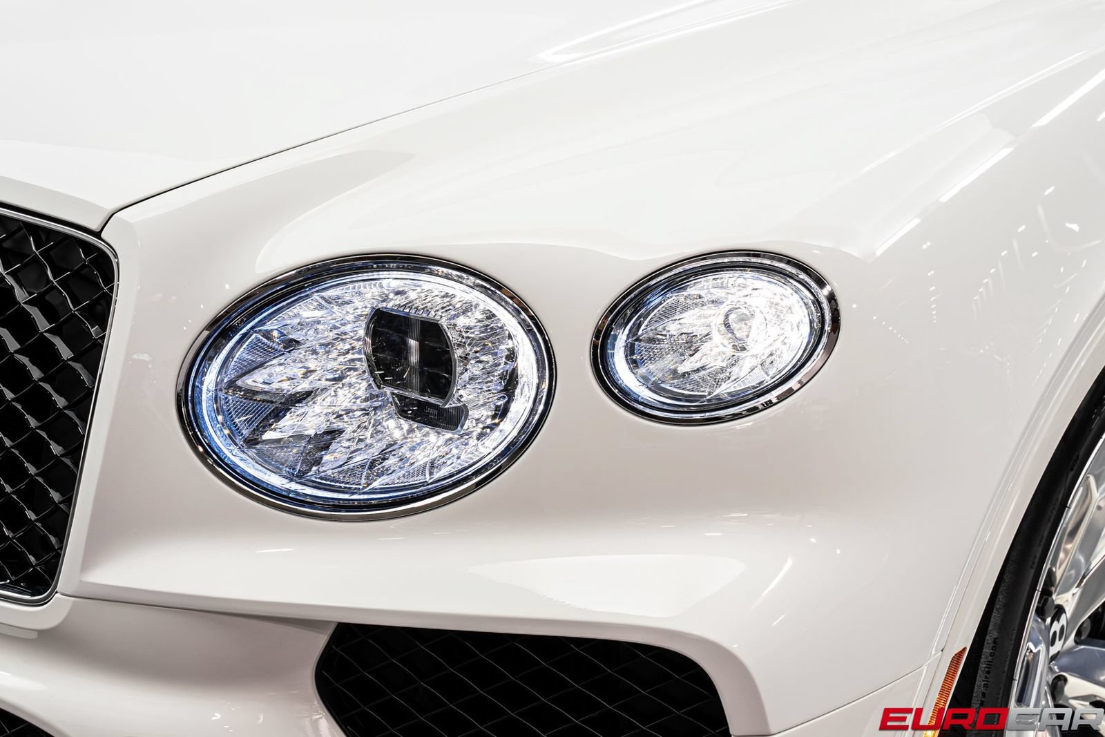 Used 2024 Bentley Bentayga AWD/4WD image 10