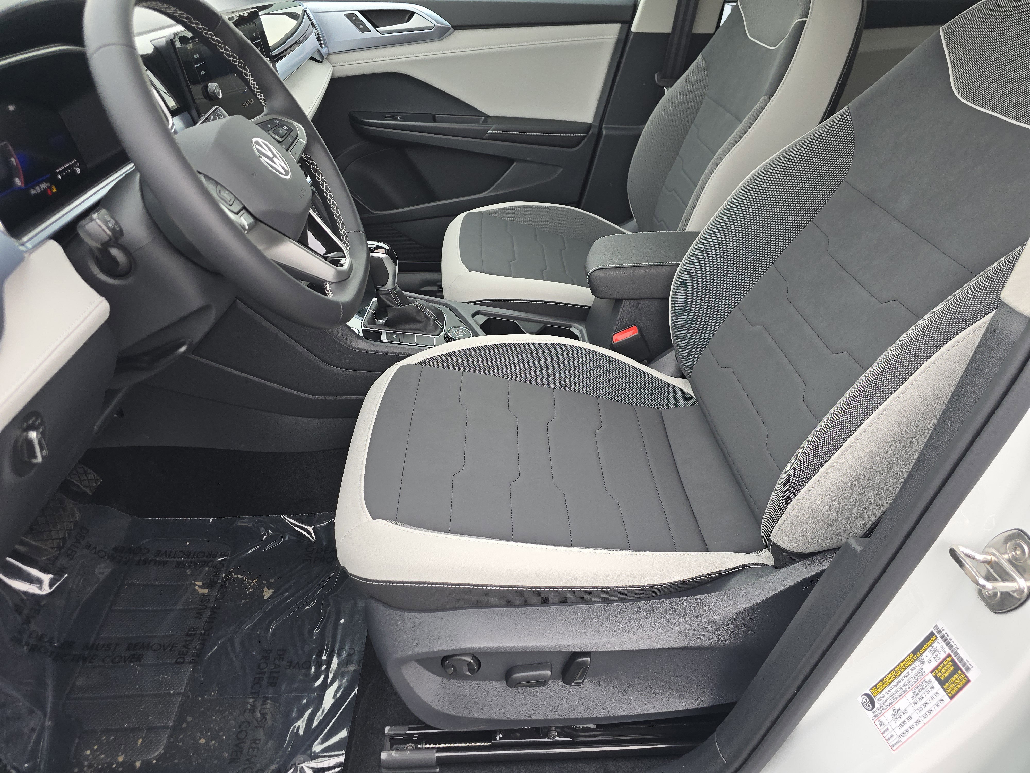 New 2026 Volkswagen Taos SE image 20