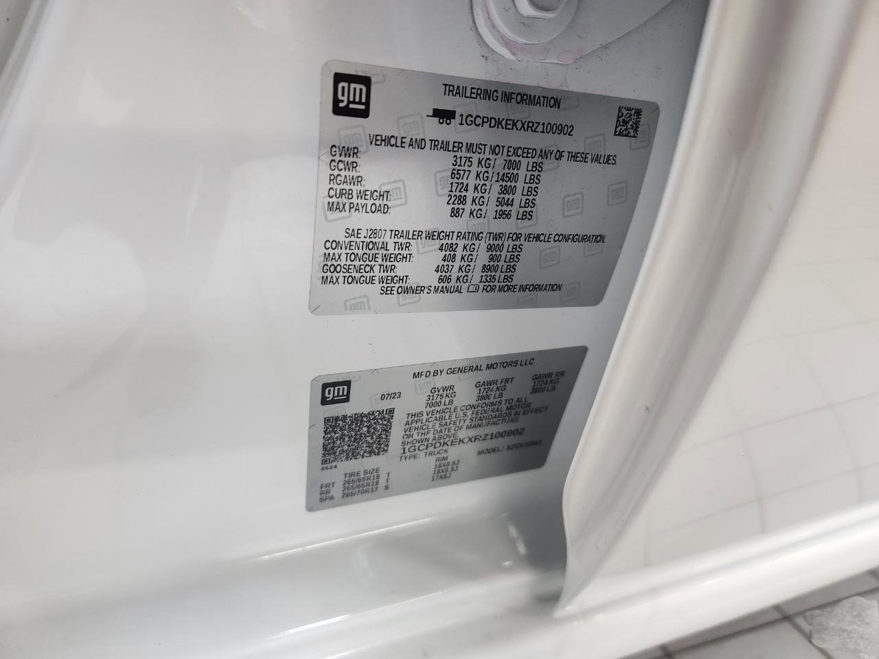 Used 2024 Chevrolet Silverado 1500 LT image 38